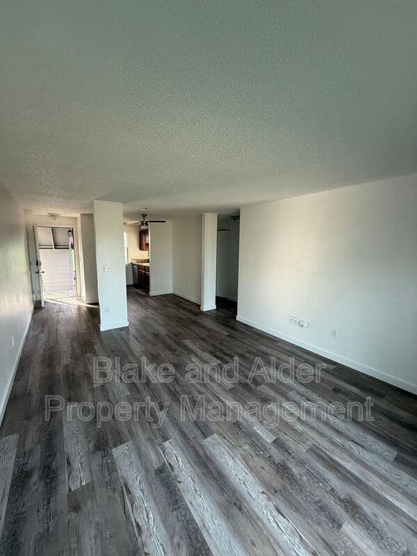 Portland House: 3889 NE 152nd Ave