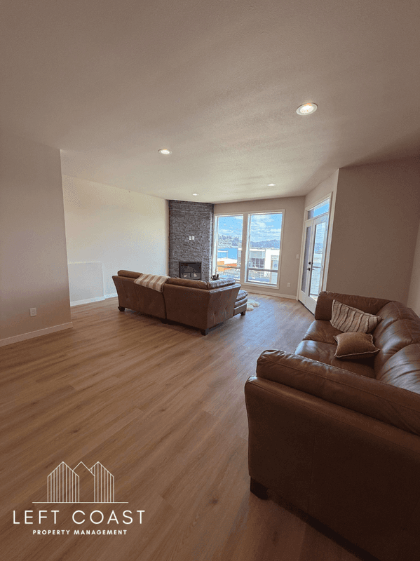Newport Condo: 811-829 SW 13th Street - 811
