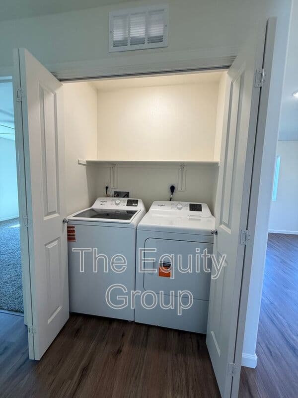 Visalia House: 30643 Marigold Road