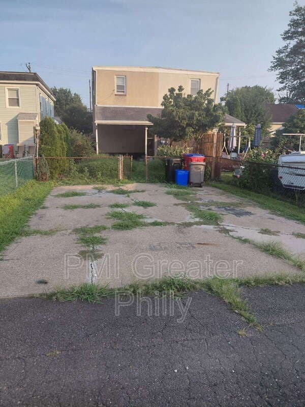 Bristol Townhome: 687 Mansion St
