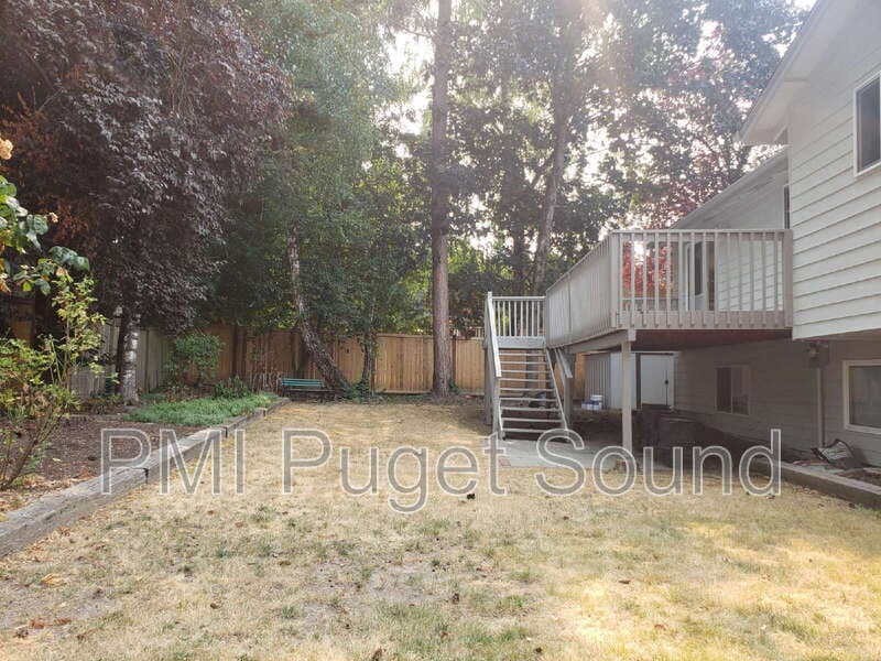 Federal Way House: 32728 35th Ave SW