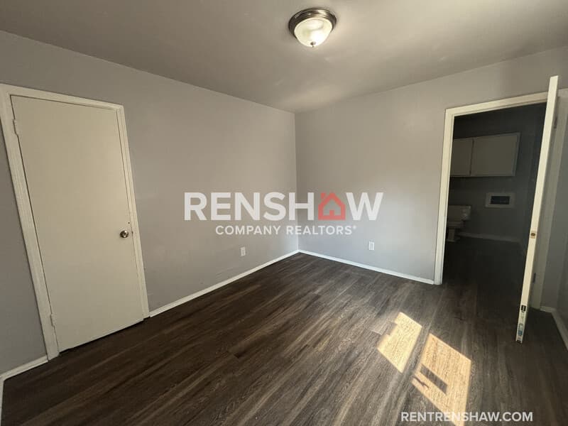 Memphis House: 1464 Oakwood St