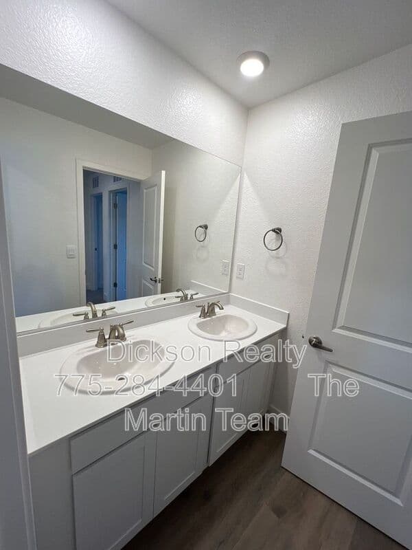 Sparks House: 7924 Schist Road