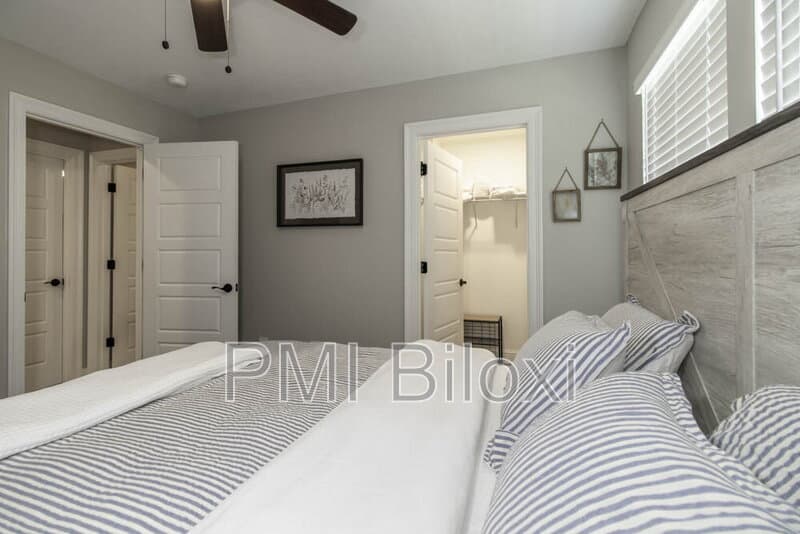 Biloxi House: 143 Coral Breeze Dr