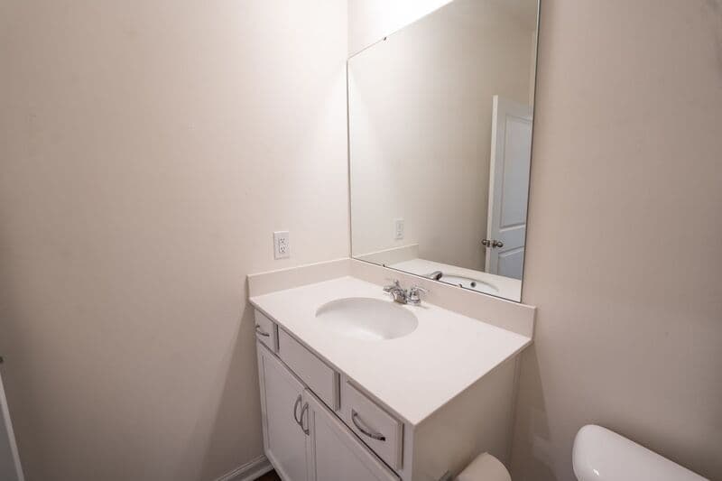 Richmond Hill House: 66 Rimmon Ct
