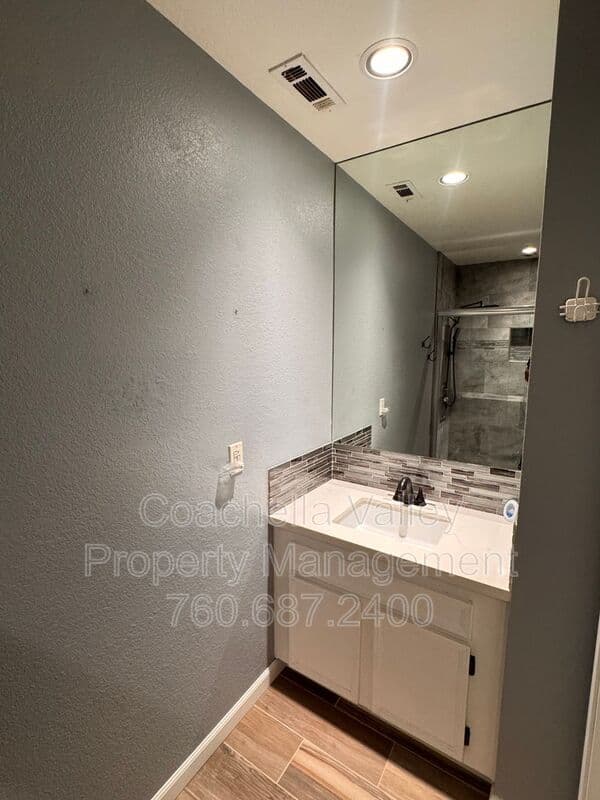 Palm Springs House: 685 N Ashurst Ct