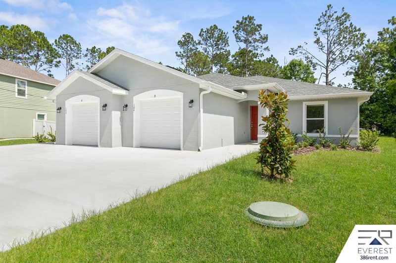 Palm Coast House: 104 Slumber Meadow