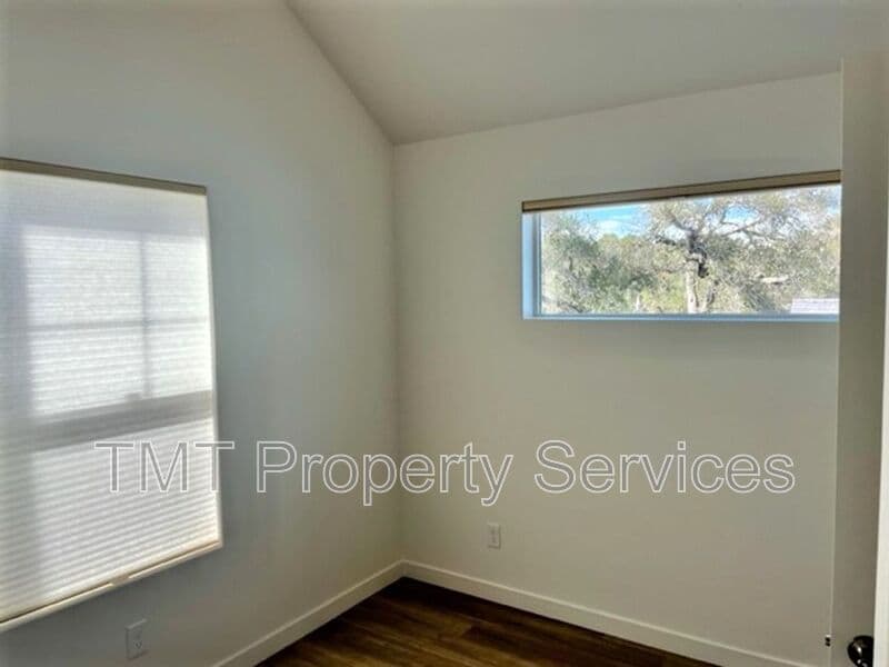 Atascadero House: 5915 Gran Paseo Way