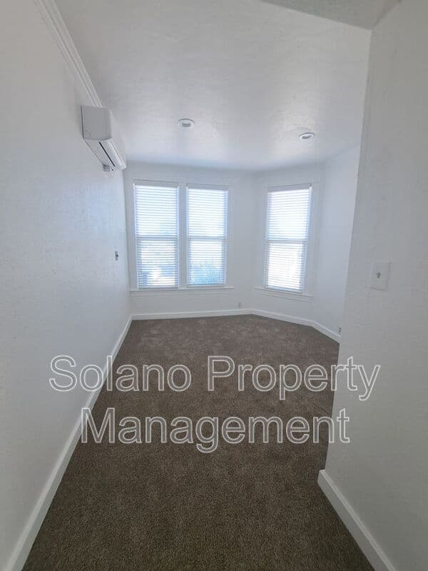 Vacaville Condo: 534 West St.