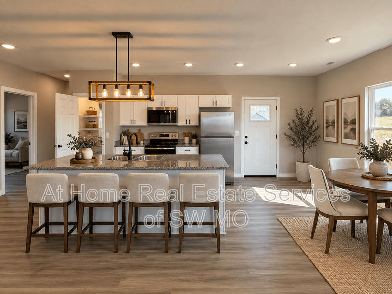 Springfield House: 5232 W Crestmere Dr