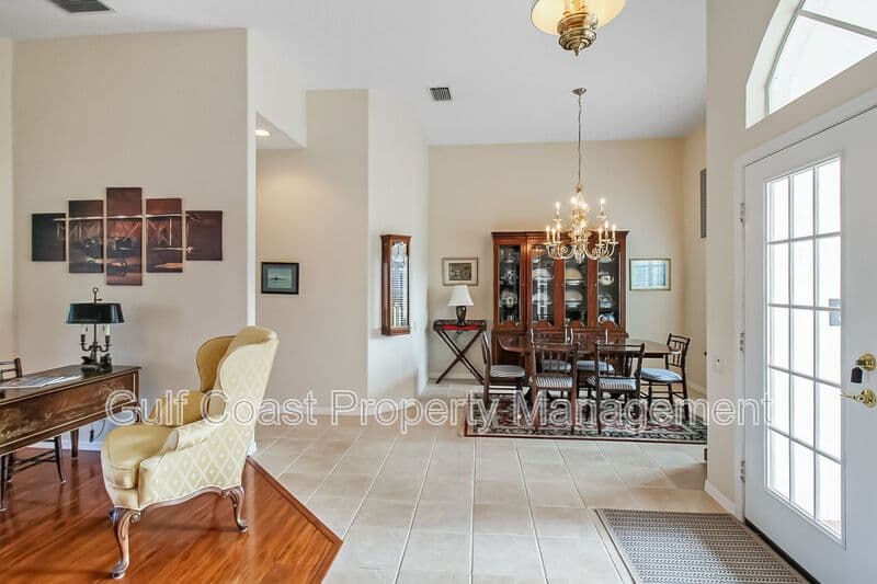 Nokomis House: 2107 Calusa Lakes Blvd