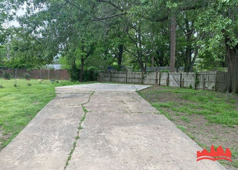 Memphis House: 3301 Sunrise St
