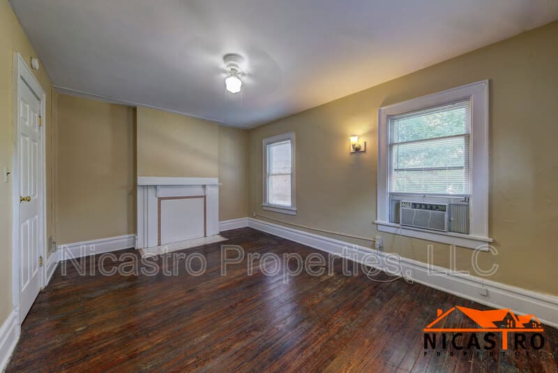 Columbus Condo: 1640 Indianola Avenue