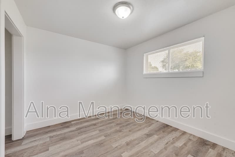Dallas House: 12708 Schroeder Rd
