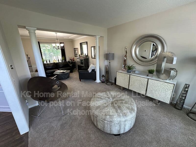 Overland Park House: 11429 W 142nd Ter