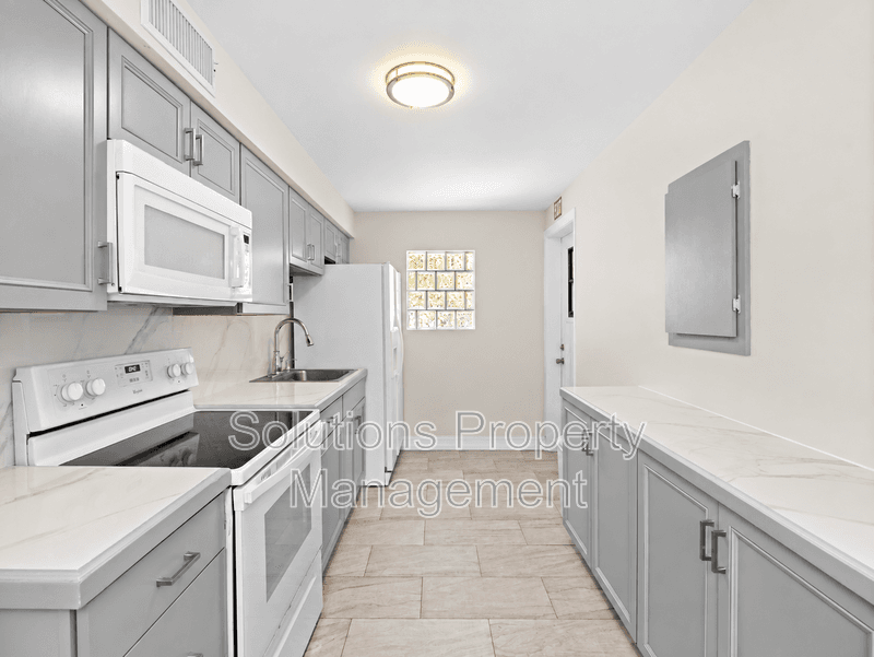 Cocoa Beach Condo: 1630 S Atlantic Ave