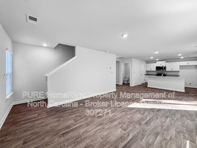 Winston Salem House: 4872 Mount Hope Dr