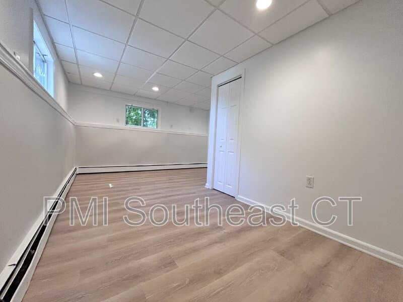 Groton Condo: 14 Hamilton Avenue