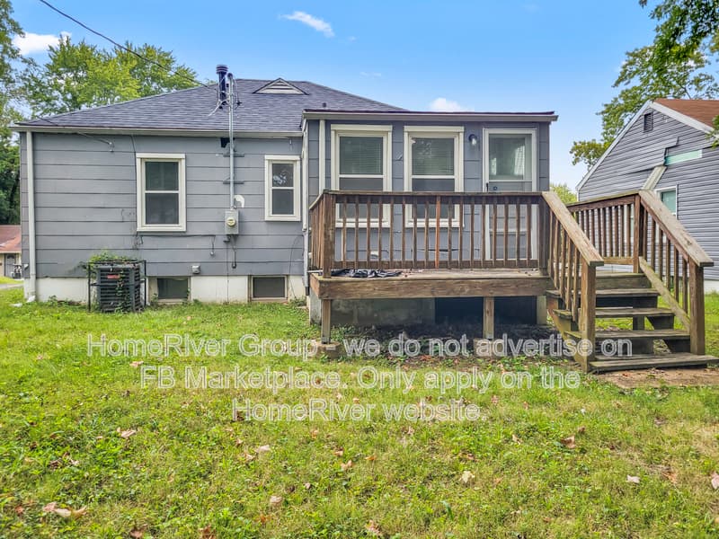 Saint Louis House: 8014 Patterson Dr