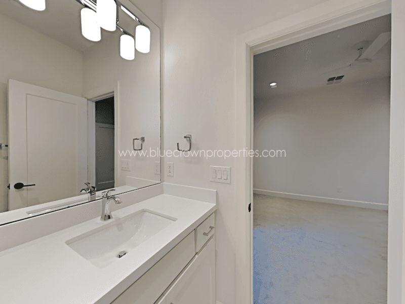 Dallas House: 4417 Emerson Ave