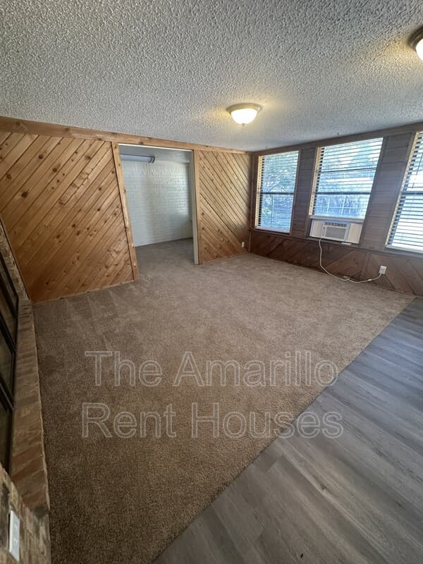 Amarillo House: 7040 Fulham Dr