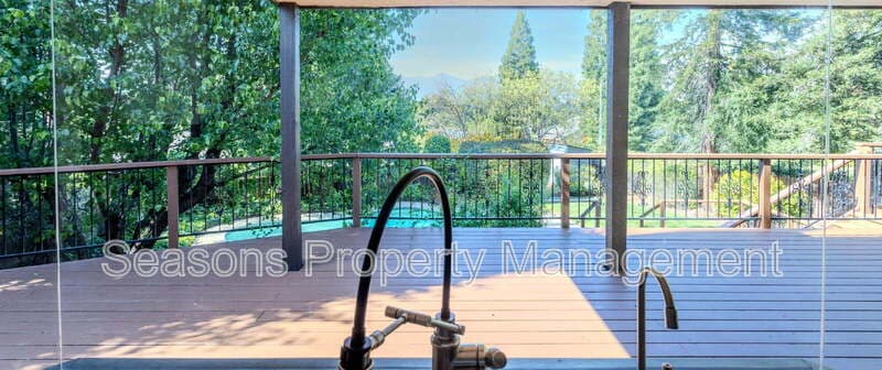 Redding House: 1688 El Capitan Dr