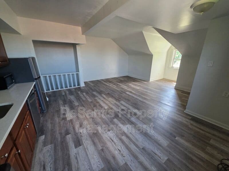 East Liberty Condo: 621-623 Lincoln Avenue