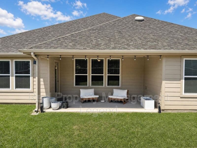 Aubrey House: 2812 Ranger Ln