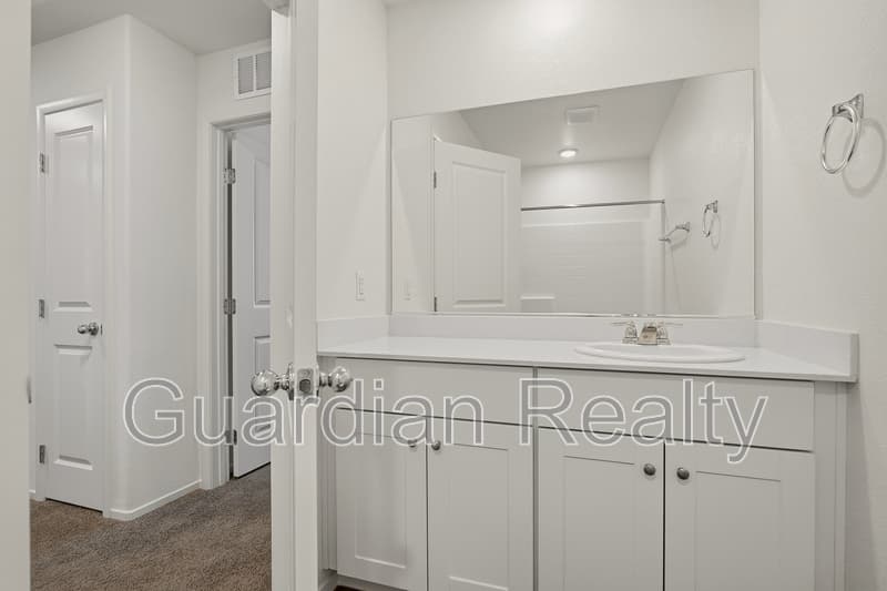Henderson Townhome: 503 Blue Ridge Cove Ct