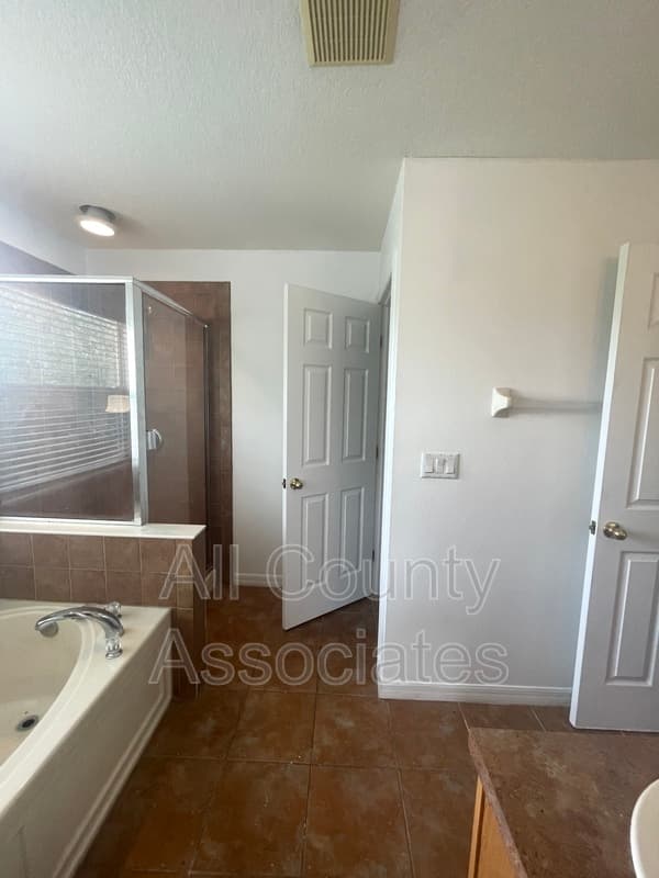 Tampa Townhome: 11675 Declaration Dr