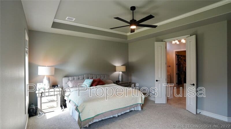 Jenks House: 12912 S 6th St