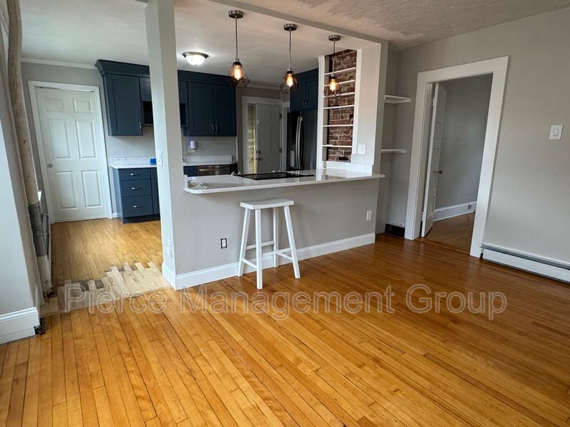 Manchester Condo: 4 Hazel Street