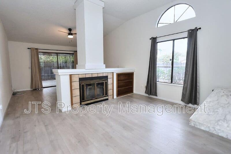 Sacramento House: 7400 Deltawind Drive