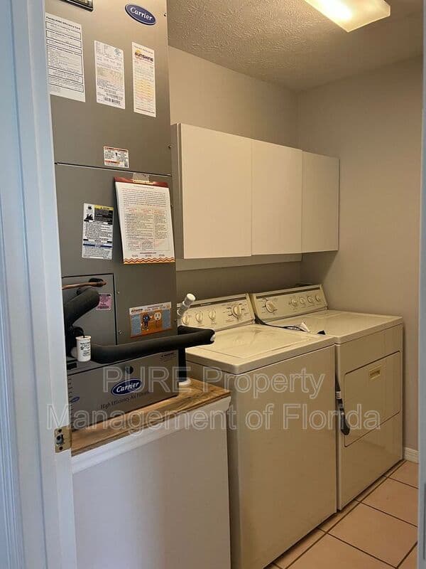 Belleview House: 5918 SE 129th Place