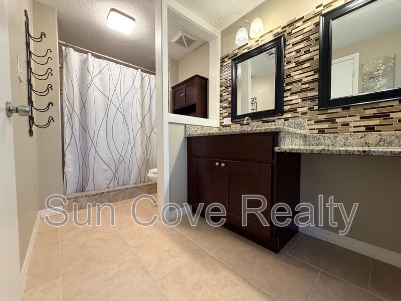 Brandon House: 4017 Paddlewheel Dr