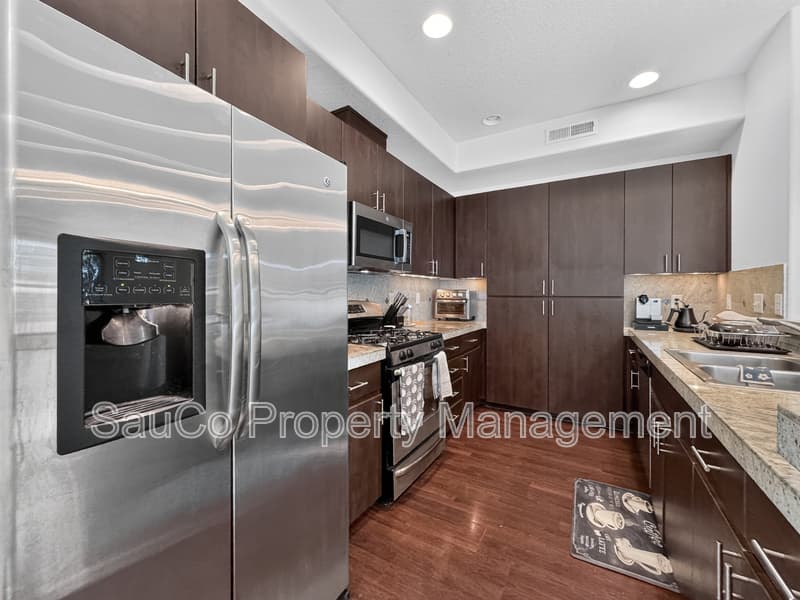 Beaverton House: 2200 Northeast Redelfs Way