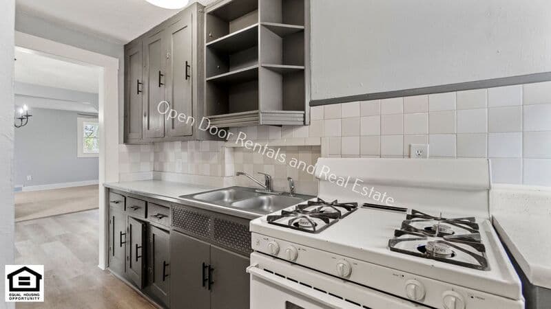 Fort Wayne Condo: 2144 Edgehill Ave