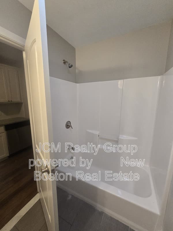 Lynn Condo: 9 Needhams Landing Road