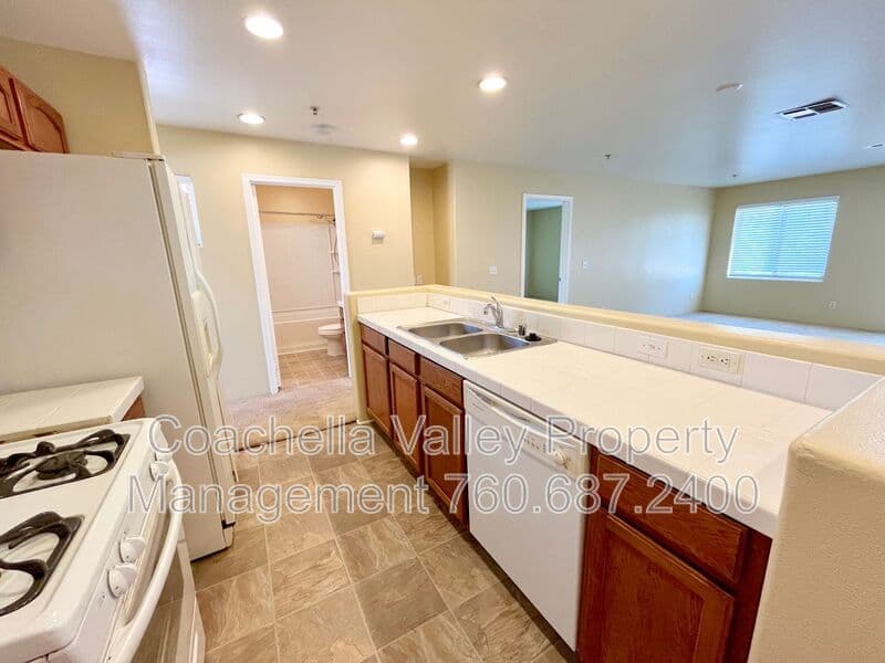 Palm Desert Condo: 73692 Santa Rosa Way