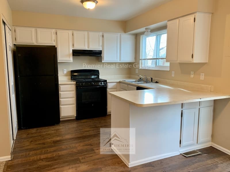 Colorado Springs Condo: 1122 Delaware Drive - 1