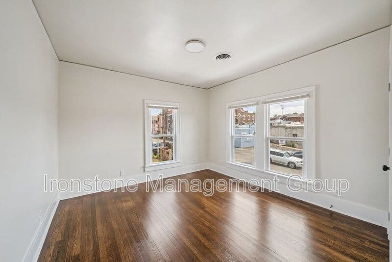 Tulsa House: AirBnB 1435 1/2 S Peoria Avenue Top Left