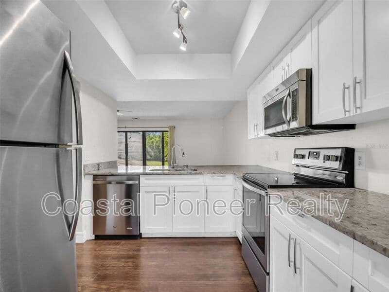 Palm Harbor House: 1801 E Lake Rd