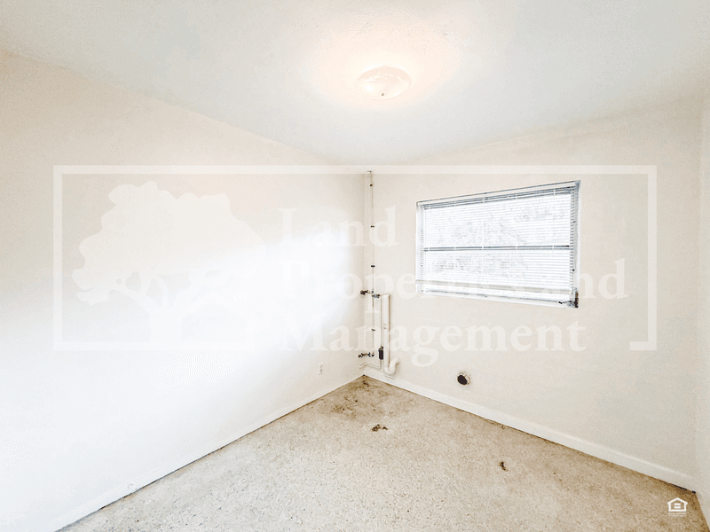 Lakeland House: 2323 Jungle Street