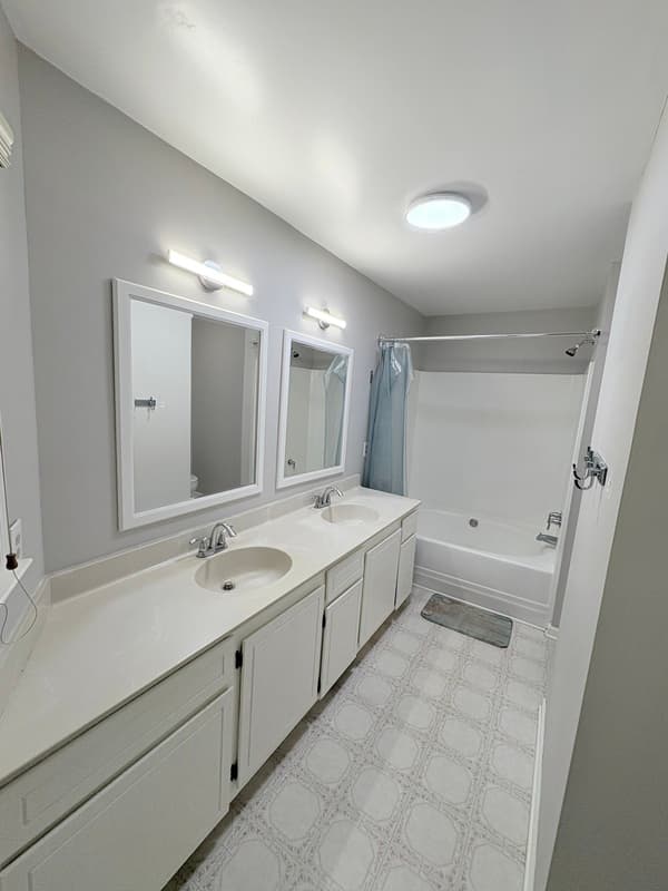 Blythewood House: 311 Derrick Ln