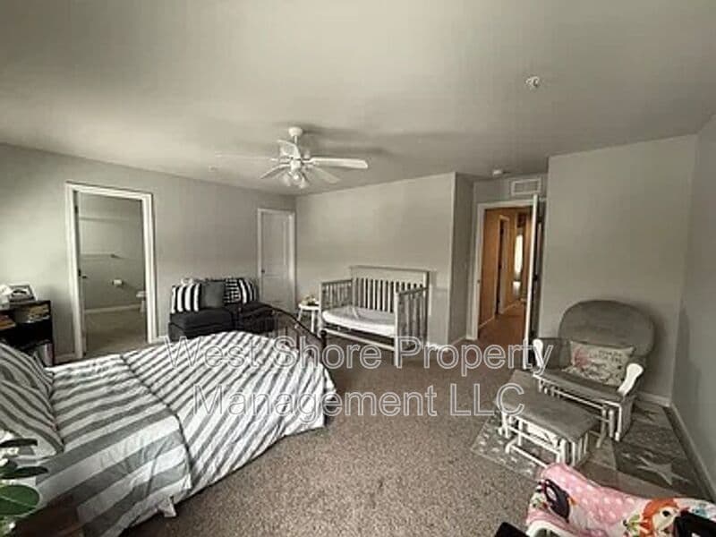 Mechanicsburg House: 1679 Haralson Drive