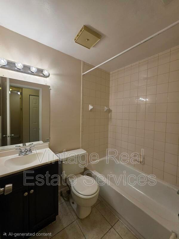 Tampa House: 5194 Sunridge Palms Dr