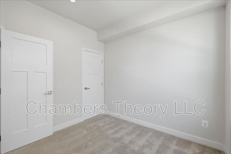 Chantilly House: 4322 Ellipse Terrace