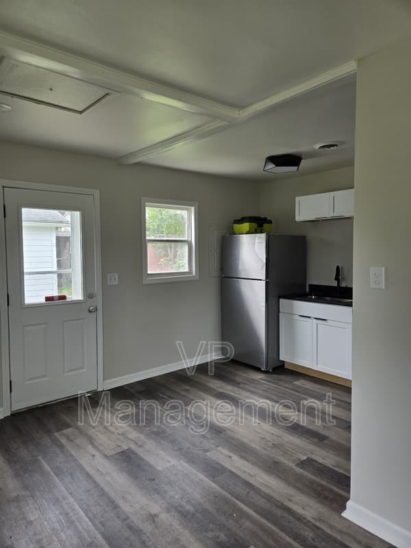 Davenport House: 7425 Oak St