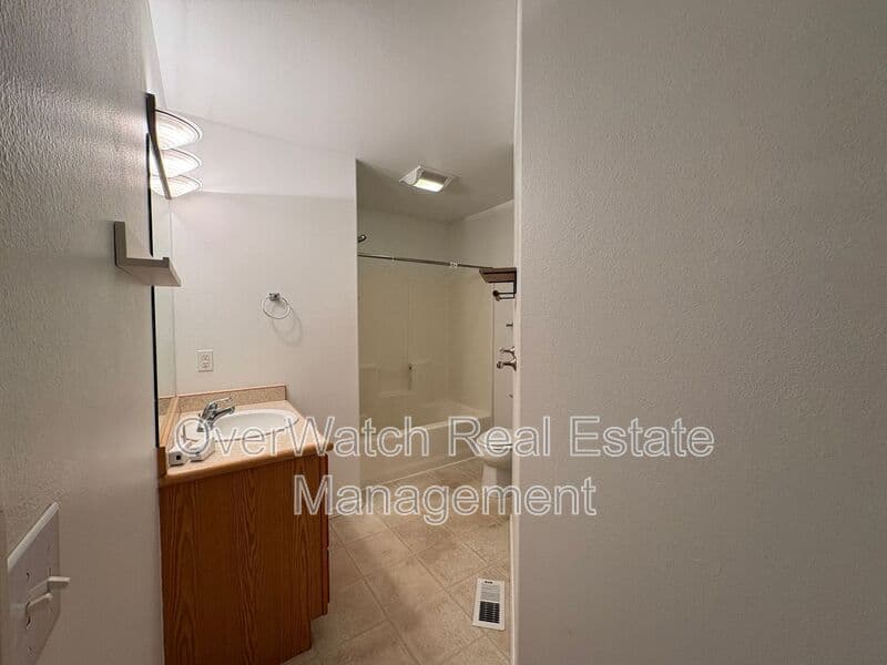 Eagle River House: 20332 Glacier Park Circle