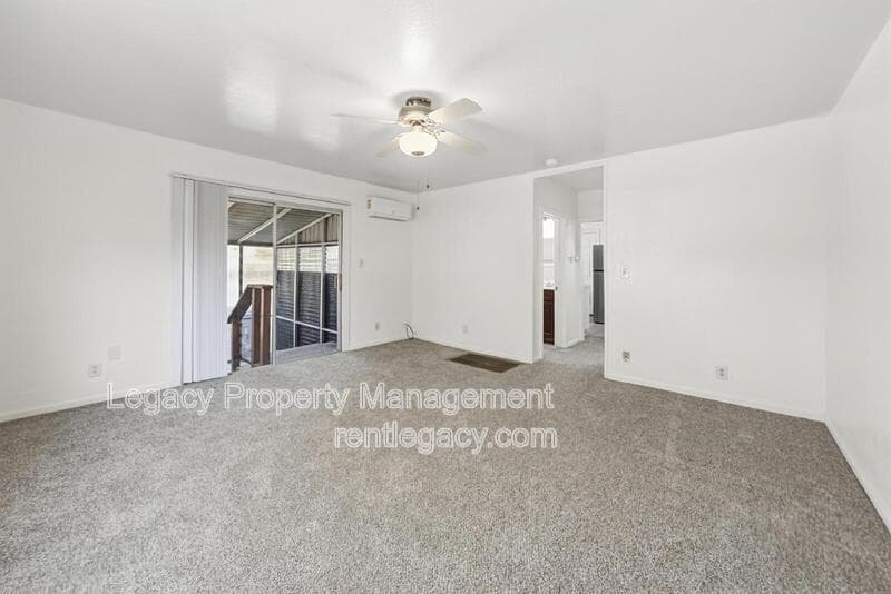 Sacramento Condo: 4923 11th Ave